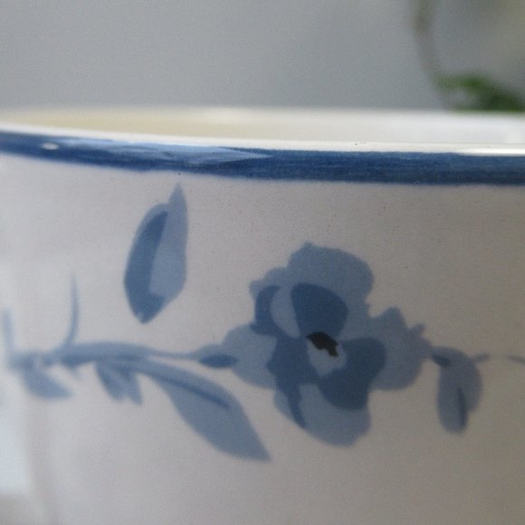 Cup Mug 12 oz White with Blue Flowers Rim by MSE / Martha Stewart Everyday - Picture 7 of 10